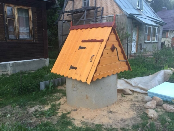 Домик для колодца