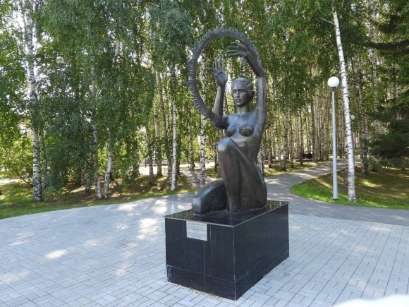 Скульптуры Ханты Мансийск