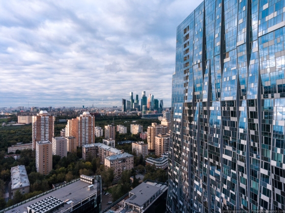 ЖК дом на Мосфильмовской вид из окна