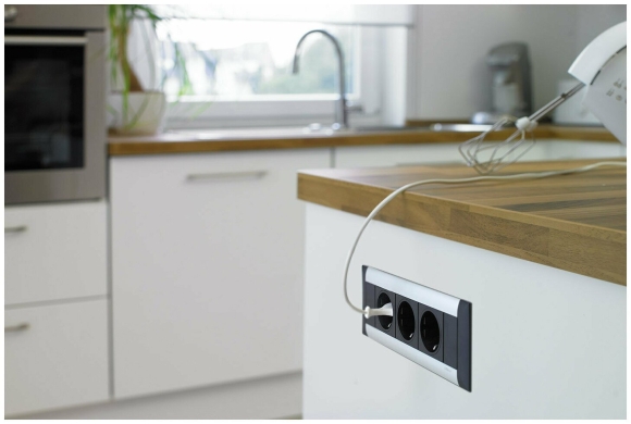Блок розеток Evoline frame Dock