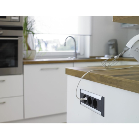Блок розеток Evoline frame Dock
