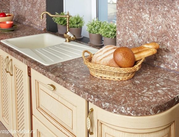 Фартук для кухни из искусственного камня