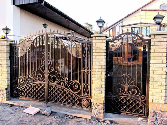 Красивые кованые ворота