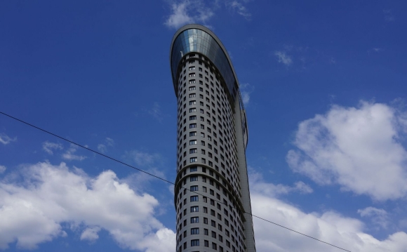 ЖК дирижабль на профсоюзной