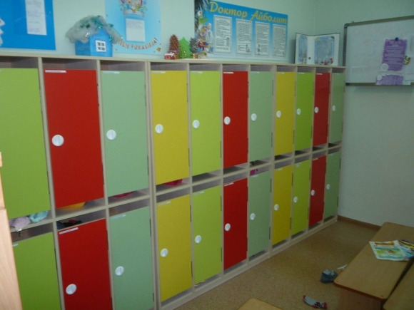Шкафы для детского сада в раздевалку