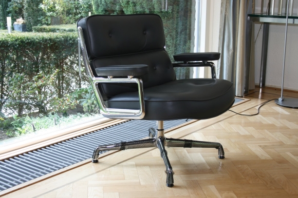 Vitra Lobby Chair