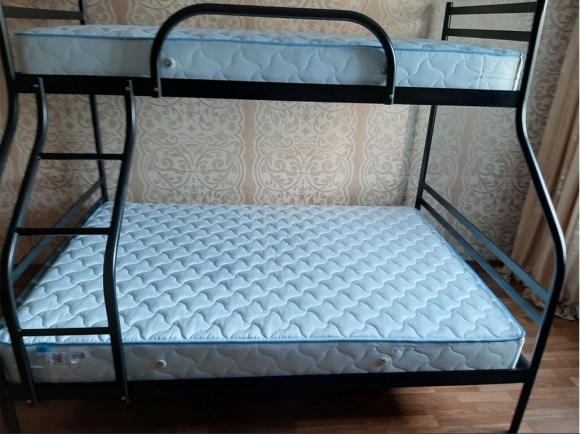 Трехспальная двухъярусная кровать
