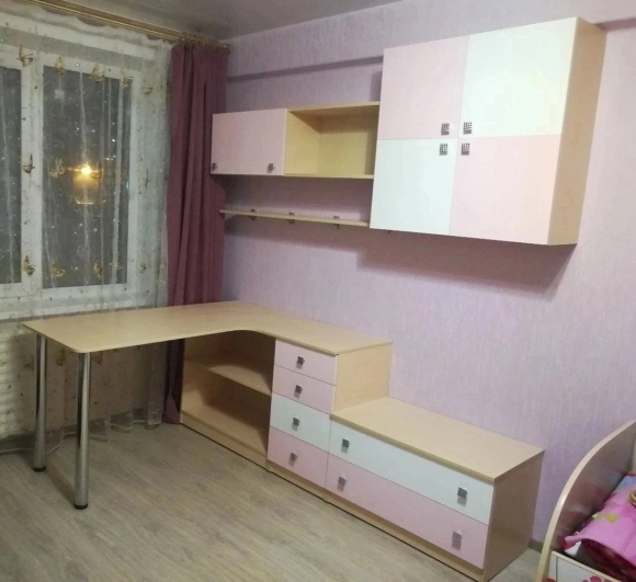 Угловой стол для двоих детей