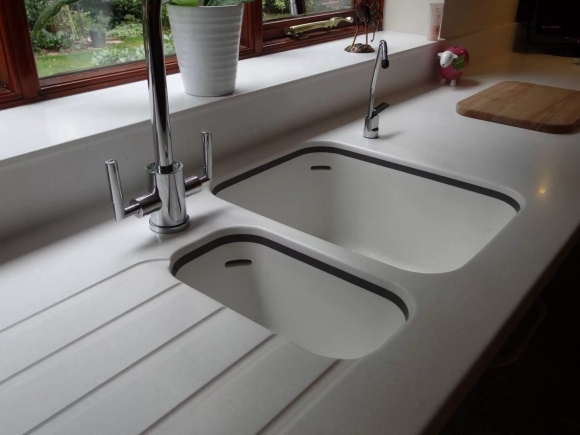 Столешница corian с мойкой