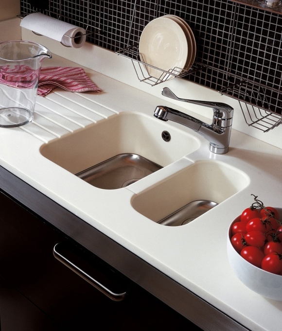 Столешница corian с мойкой