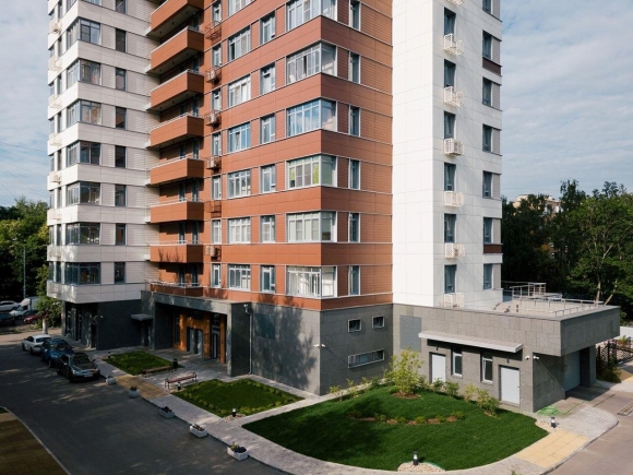 Дом с скрытой стоянкой