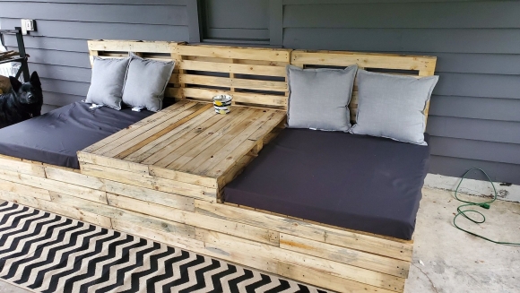 Roof Chill Space Pallets