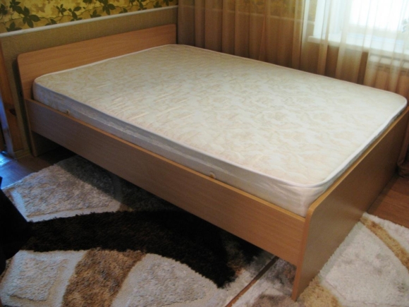 Полуторная кровать