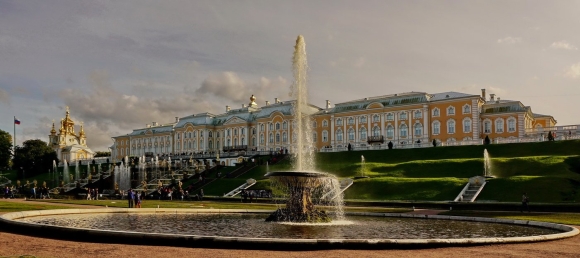 Большой дворец в Петергофе Растрелли