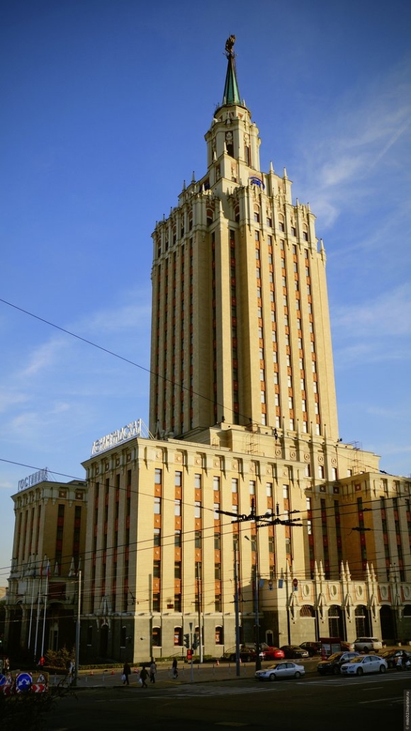 Гостиница Ленинградская