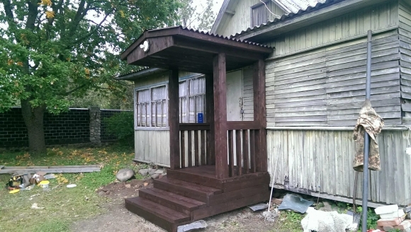 Крыльцо в деревенском доме