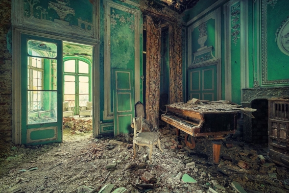 Заброшенный особняк manor house
