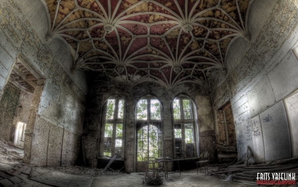Заброшенный замок «chateau de noisy». бельгия.