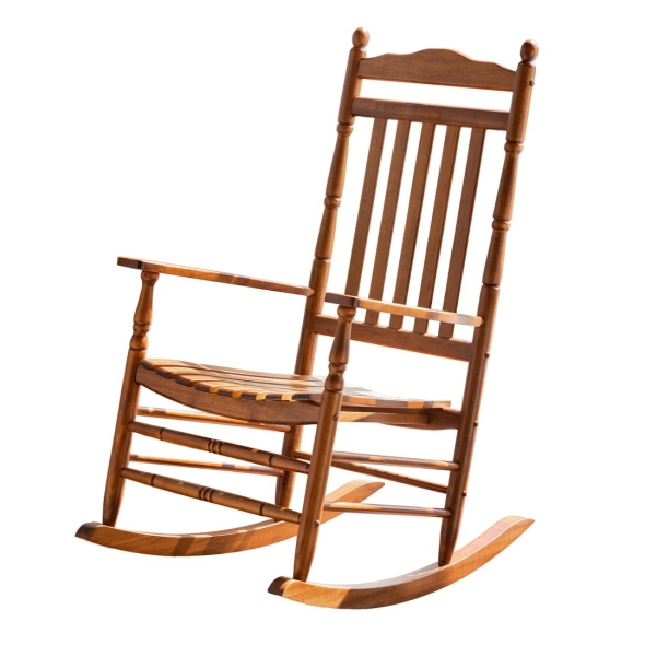 Деревянное кресло