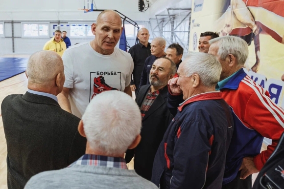 Александр Карелин семья