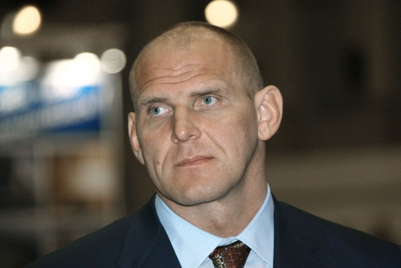Карелин Александр молодой