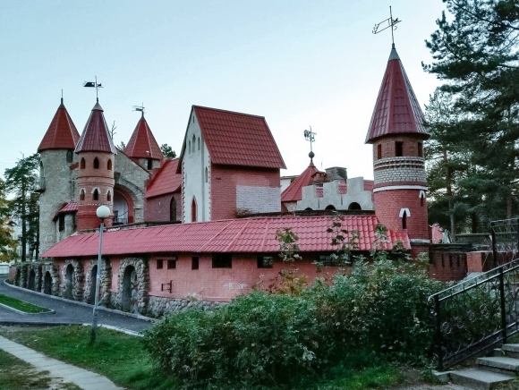 Сосновый Бор замок Андерсенград