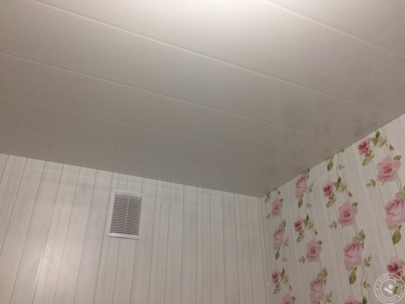 Потолок из панелей пвх