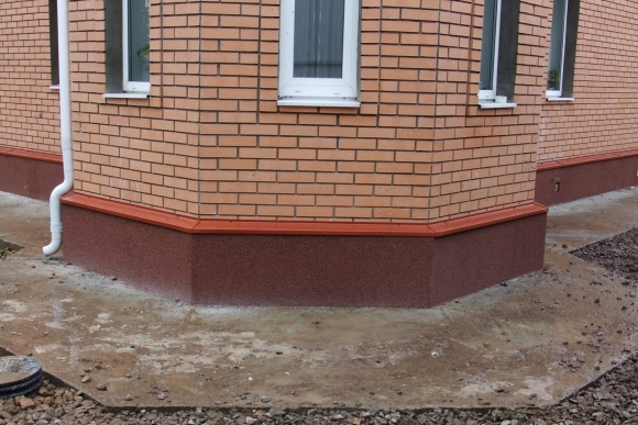 Отливы для цоколя фундамента