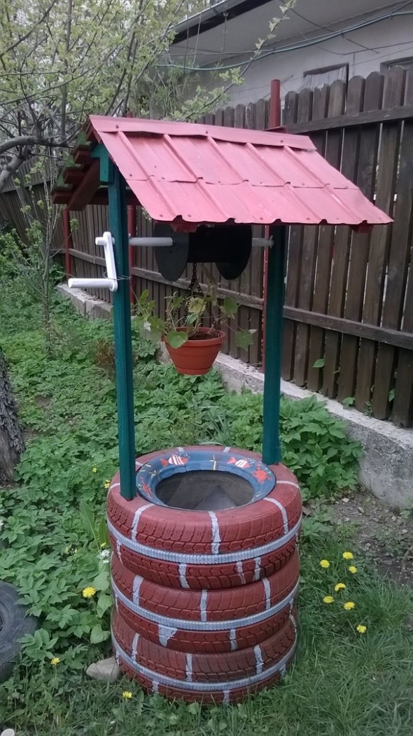 Декоративный колодец