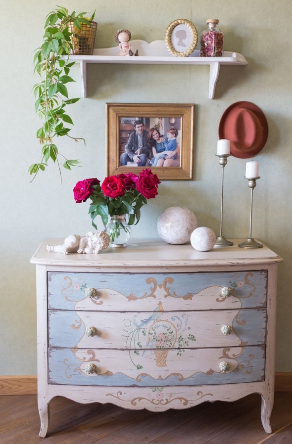 Декор на комод в гостиную