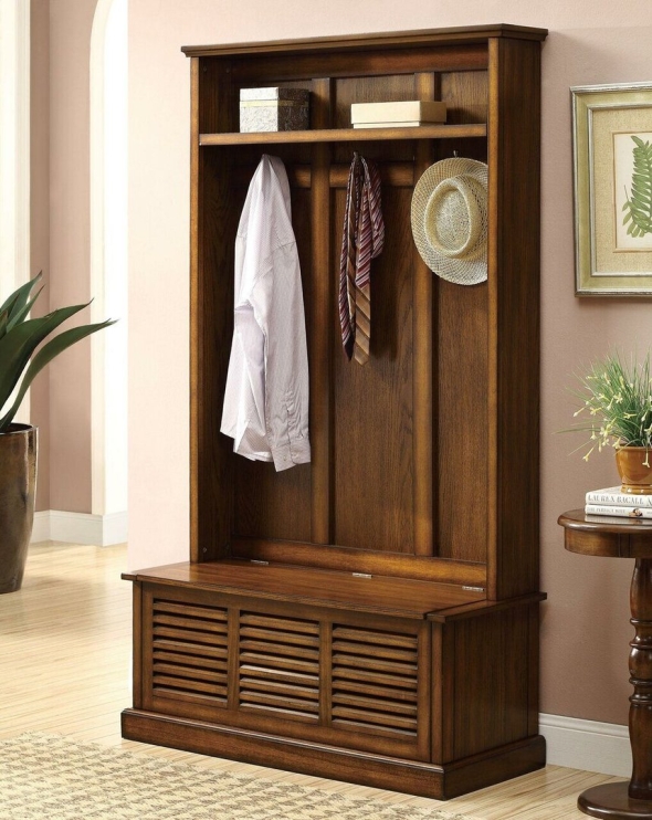 Деревянная прихожая