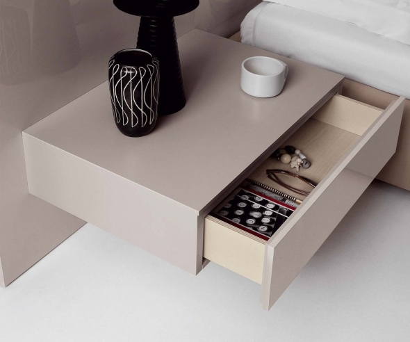 Дизайнерские прикроватные тумбы