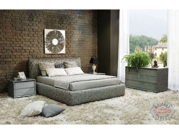 Двуспальная кровать