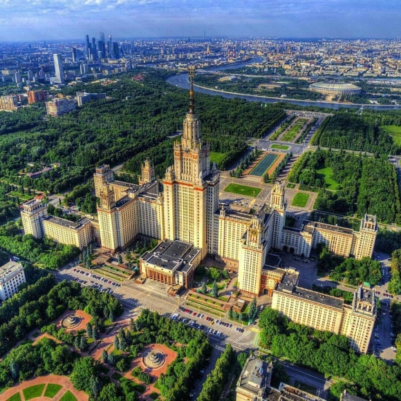 Здание МГУ на Воробьевых горах