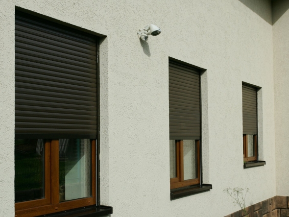 Роллеты алютех коричневый