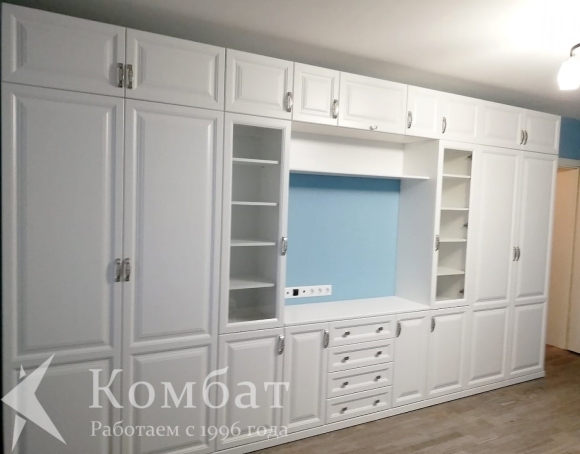 Стенка классика с нишей под телевизор