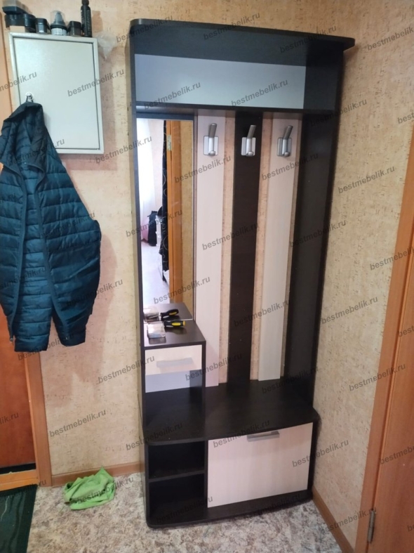 Стенка в прихожую