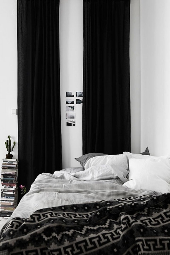 Черные шторы в интерьере