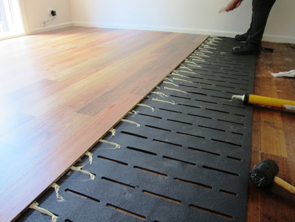 Укладка инженерной доски