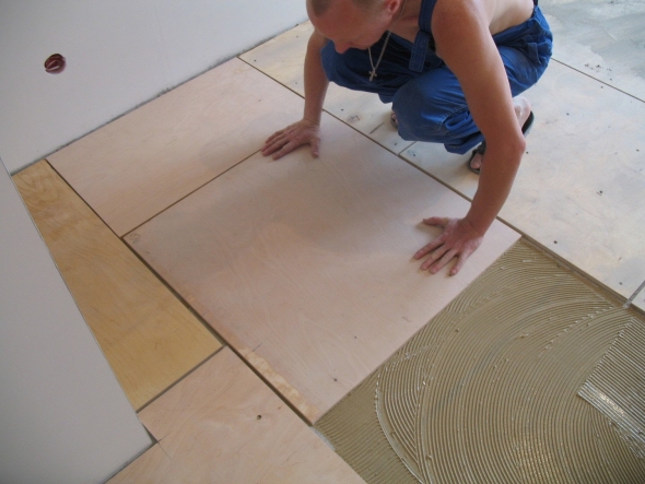 Укладка фанеры под паркет технология