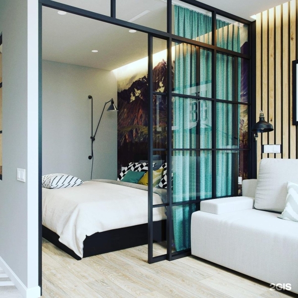 Стеклянные перегородки для зонирования комнаты