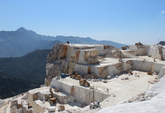 Карьер каррара италия