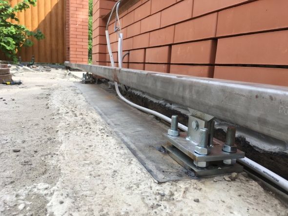 Закладная под откатные ворота алютех