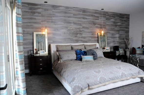 Ламинат на стене в интерьере спальни