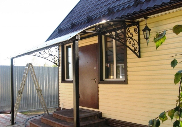 Козырьки на крыльцо