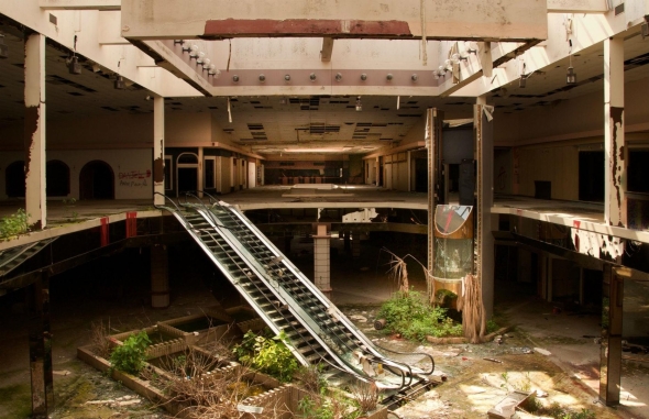 Rolling acre mall